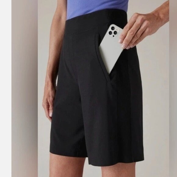 Size 0 - ATHLETA - Brooklyn Bermuda Black Athletic Shorts NEW $69 msrp - Picture 2 of 8